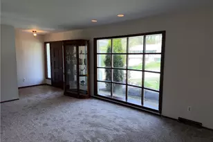 4614 Telhurst Rd, South Euclid, OH 44121 - Photo 8