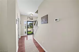 38410 Loman Ct, North Ridgeville, OH 44039 - Photo 8