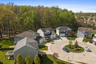 38410 Loman Ct, North Ridgeville, OH 44039 - Photo 2