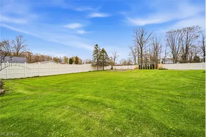 1584 Hemlock Drive, Ashtabula, OH 44004 - Photo 10