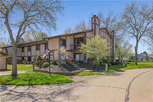804 Kirkwall Dr, Akron, OH 44321 - Photo 2