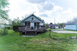 557 Sunshine Ave, Youngstown, OH 44505 - Photo 10