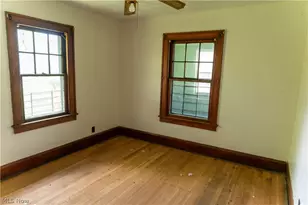 557 Sunshine Ave, Youngstown, OH 44505 - Photo 22