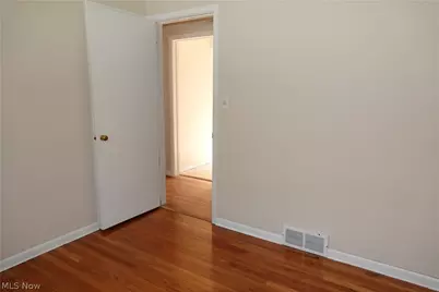 1661 Chelmsford Road, Mayfield Heights, OH 44124 - Photo 20