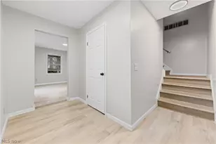 27182 Oriole Ave, Euclid, OH 44132 - Photo 16