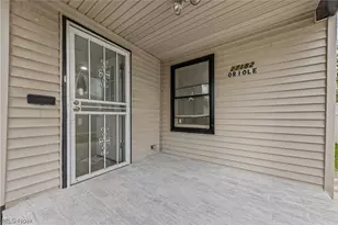 27182 Oriole Ave, Euclid, OH 44132 - Photo 28
