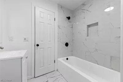 27182 Oriole Avenue, Euclid, OH 44132 - Photo 22