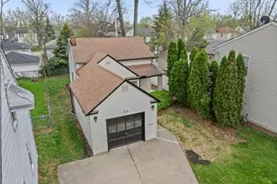 27182 Oriole Ave, Euclid, OH 44132 - Photo 36