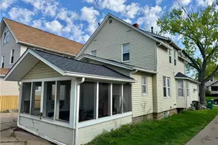 423 7th St, Fairport Harbor, OH 44077 - Photo 2