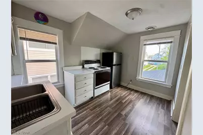 423 7th Street, Fairport Harbor, OH 44077 - Photo 16