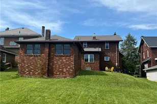 226 Dover Rd NE, Sugarcreek, OH 44681 - Photo 6