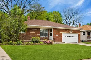 7300 Maplewood Rd, Parma, OH 44130 - Photo 2
