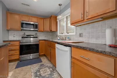 2912 Prange Drive, Cuyahoga Falls, OH 44223 - Photo 8