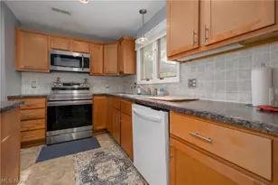 2912 Prange Dr, Cuyahoga Falls, OH 44223 - Photo 8