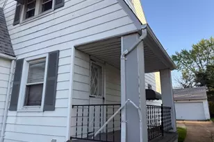 10305 S Highland Ave, Garfield Heights, OH 44125 - Photo 2