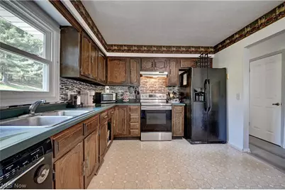 592 Hilan Avenue SW, New Philadelphia, OH 44663 - Photo 8