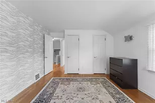 5268 Edenhurst Rd, Lyndhurst, OH 44124 - Photo 24