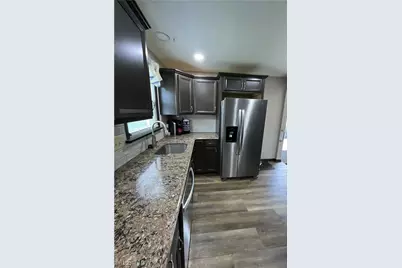 525 W Omar Street, Struthers, OH 44471 - Photo 10