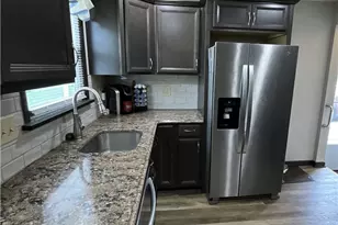 525 W Omar St, Struthers, OH 44471 - Photo 10