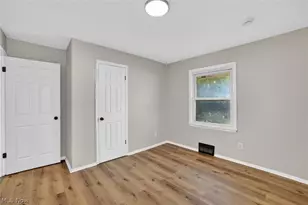 303 S Green Rd, South Euclid, OH 44121 - Photo 14