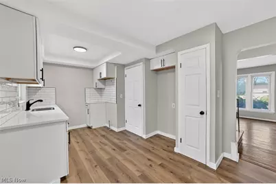 303 S Green Road, South Euclid, OH 44121 - Photo 6