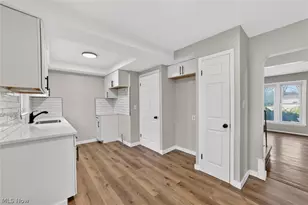 303 S Green Rd, South Euclid, OH 44121 - Photo 6