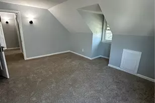 18413 Waterbury Ave, Maple Heights, OH 44137 - Photo 12