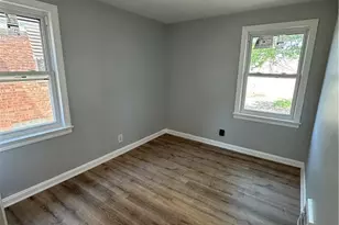 18413 Waterbury Ave, Maple Heights, OH 44137 - Photo 6
