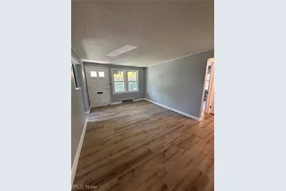 18413 Waterbury Avenue, Maple Heights, OH 44137 - Photo 8