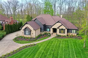 460 Club Dr, Aurora, OH 44202 - Photo 2