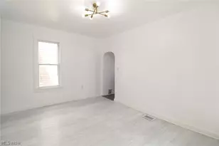 1405 Oregon Ave, Steubenville, OH 43952 - Photo 4