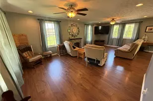 235 Briarwood Dr SE, New Philadelphia, OH 44663 - Photo 8