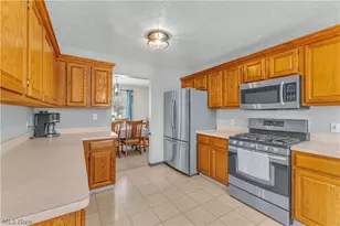 3719 Pheasants Walk, Brunswick, OH 44212 - Photo 12
