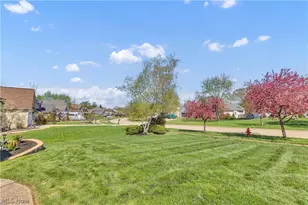 3719 Pheasants Walk, Brunswick, OH 44212 - Photo 2
