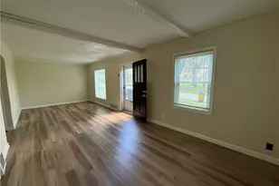 18505 Raymond St, Maple Heights, OH 44137 - Photo 2