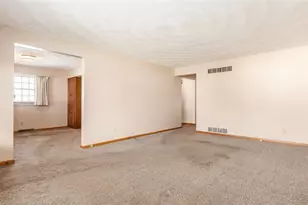 254 Sycamore St, Duncan Falls, OH 43734 - Photo 8
