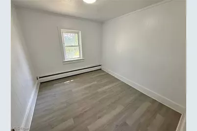 240 W Main Street, Washingtonville, OH 44490 - Photo 10