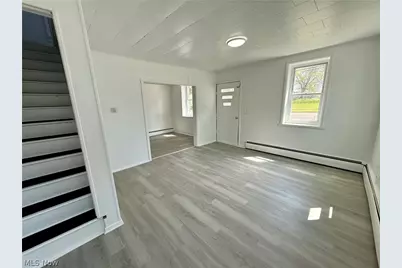 240 W Main Street, Washingtonville, OH 44490 - Photo 6