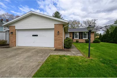 115 E 15th Street, Dover, OH 44622 - Photo 2