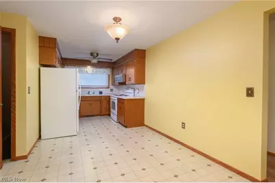115 E 15th Street, Dover, OH 44622 - Photo 10