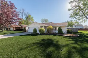 4817 Edgewood Dr, Lorain, OH 44053 - Photo 2