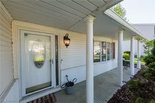4817 Edgewood Dr, Lorain, OH 44053 - Photo 4