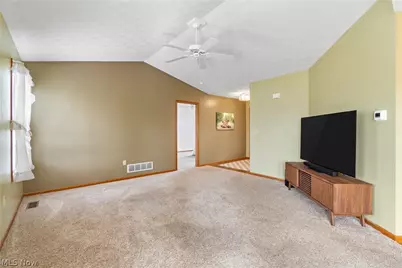 3008 Mount Pleasant Street NW, North Canton, OH 44720 - Photo 8