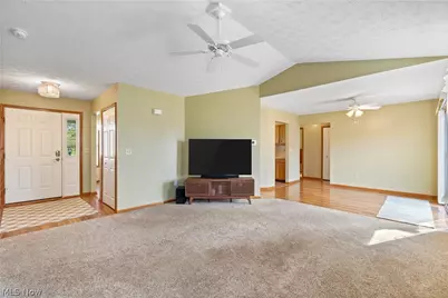 3008 Mount Pleasant Street NW, North Canton, OH 44720 - Photo 6