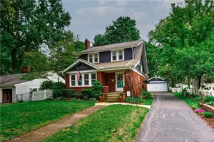 546 Letchworth Dr, Akron, OH 44303 - Photo 2