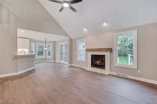 90 Lake Pointe Cir, Canfield, OH 44406 - Photo 12