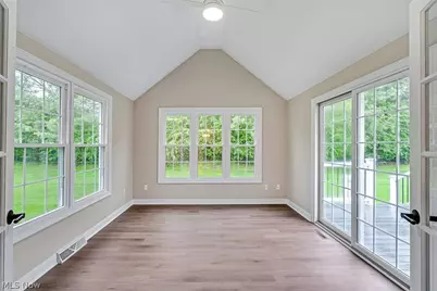 90 Lake Pointe Circle, Canfield, OH 44406 - Photo 16