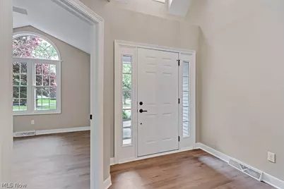 90 Lake Pointe Circle, Canfield, OH 44406 - Photo 6