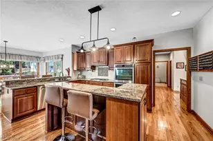 11280 Beechnut Ln, Chardon, OH 44024 - Photo 12