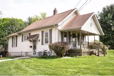 518 Hoover Place SE, Hartville, OH 44632 - Photo 2